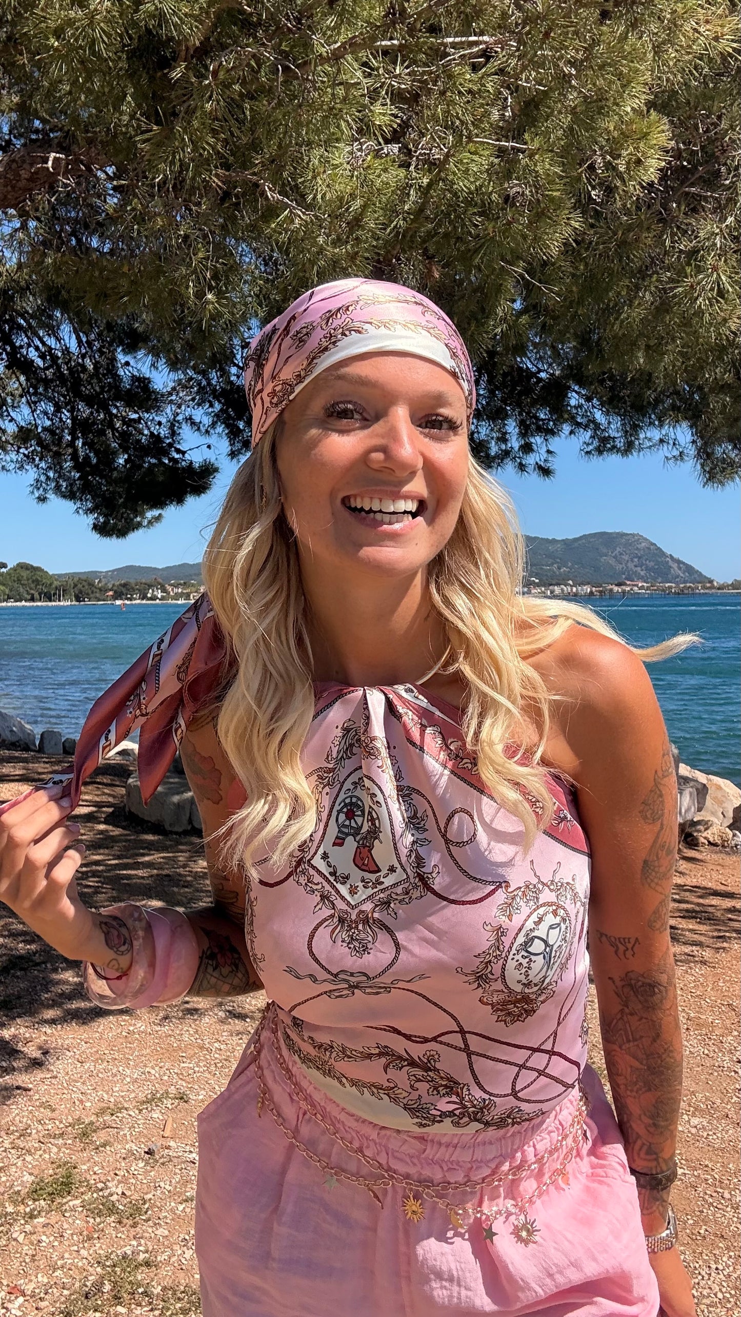 COLLIER POUR METTRE VOTRE FOULARD EN HAUT